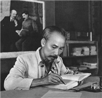 Chủ tịch Hồ Chí Minh - Ánh sáng soi đường cho cách mạng Việt Nam