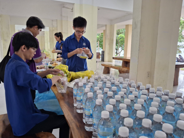 TỔNG KẾT CHƯƠNG TRÌNH THIỆN NGUYỆN  “GIÁNG SINH YÊU THƯƠNG” NĂM 2025