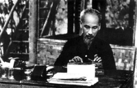 “Chính phủ sẽ luôn luôn rộng lượng với những ai biết cải tà quy chính, trọng thưởng những ai biết đái tội lập công”