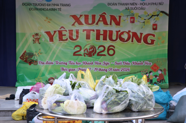 Gian hàng 0 đồng – Trao đi yêu thương, nhận lại nụ cười