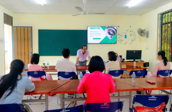 TẬP HUẤN KỸ NĂNG CHỤP ẢNH VÀ TRUYỀN THÔNG TRONG THỜI ĐẠI SỐ