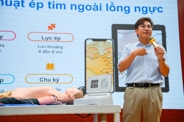 Hơn 300 sinh viên tham gia chương trình “Phòng, chống tai nạn thương tích” năm 2026