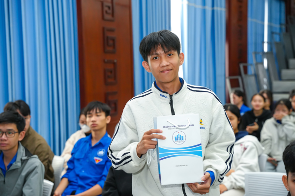 Hơn 300 sinh viên tham gia chương trình “Phòng, chống tai nạn thương tích” năm 2026