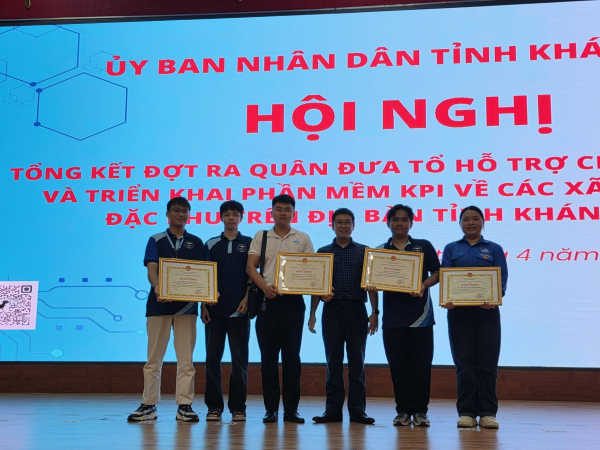 Sinh viên Trường Đại học Nha Trang tích cực tham gia Ngày hội Công nghệ số tỉnh Khánh Hòa năm 2025