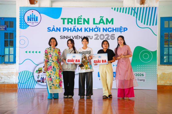 Khai mạc Triển lãm giới thiệu dự án/sản phẩm khởi nghiệp của giảng viên, sinh viên năm học 2025 – 2026 tại Trường Đại học Nha Trang