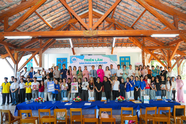 Khai mạc Triển lãm giới thiệu dự án/sản phẩm khởi nghiệp của giảng viên, sinh viên năm học 2025 – 2026 tại Trường Đại học Nha Trang