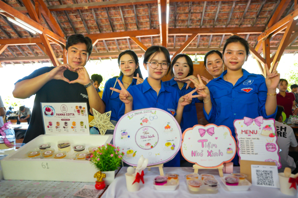Khai mạc Triển lãm giới thiệu dự án/sản phẩm khởi nghiệp của giảng viên, sinh viên năm học 2025 – 2026 tại Trường Đại học Nha Trang