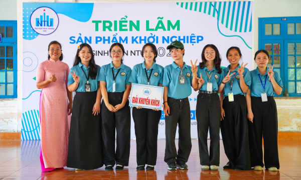 Khai mạc Triển lãm giới thiệu dự án/sản phẩm khởi nghiệp của giảng viên, sinh viên năm học 2025 – 2026 tại Trường Đại học Nha Trang