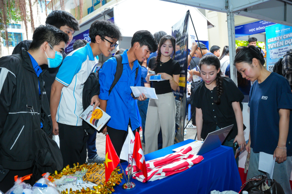 Khai mạc Ngày hội STEM 2026 và Ngày hội Tuyển dụng việc làm – NTU Job Fair 2026 tại Trường Đại học Nha Trang