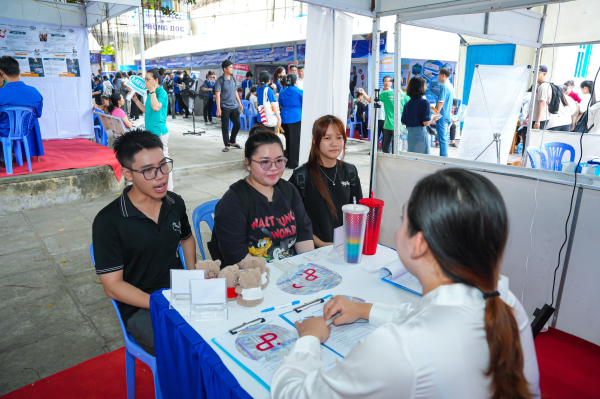 Khai mạc Ngày hội STEM 2026 và Ngày hội Tuyển dụng việc làm – NTU Job Fair 2026 tại Trường Đại học Nha Trang