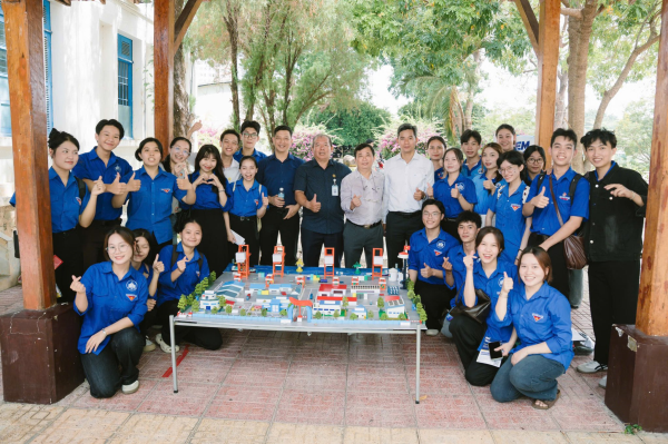 Hệ thống quản trị rủi ro thông minh cho hoạt động cảng biển và logistics được giới thiệu tại Cuộc thi STEM sinh viên
