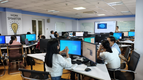 TRƯỜNG ĐẠI HỌC NHA TRANG ĐỒNG HÀNH CÙNG PHƯỜNG BẮC NHA TRANG TRONG CÔNG TÁC CHUYỂN ĐỔI SỐ