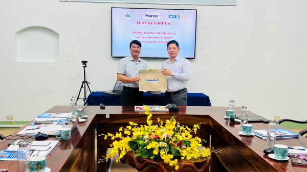 Trường Đại học Nha Trang làm việc với Tập đoàn Pearson và Công ty TNHH Đầu tư & Phát triển Giáo dục Cánh Buồm
