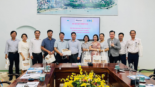 Trường Đại học Nha Trang làm việc với Tập đoàn Pearson và Công ty TNHH Đầu tư & Phát triển Giáo dục Cánh Buồm