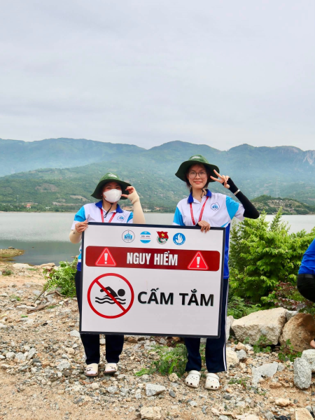 KHÉP LẠI HÀNH TRÌNH MÙA HÈ XANH SEB 2026 – LAN TỎA YÊU THƯƠNG, CỐNG HIẾN VÀ TRÁCH NHIỆM VÌ CỘNG ĐỒNG