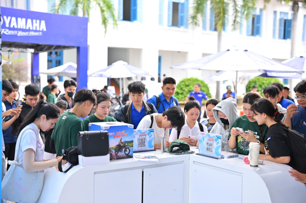 TRƯỜNG ĐẠI HỌC NHA TRANG PHỐI HỢP CÙNG YAMAHA TỔ CHỨC CHƯƠNG TRÌNH TRẢI NGHIỆM SẢN PHẨM VÀ HƯỚNG DẪN LÁI XE AN TOÀN CHO SINH VIÊN