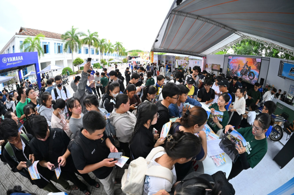 TRƯỜNG ĐẠI HỌC NHA TRANG PHỐI HỢP CÙNG YAMAHA TỔ CHỨC CHƯƠNG TRÌNH TRẢI NGHIỆM SẢN PHẨM VÀ HƯỚNG DẪN LÁI XE AN TOÀN CHO SINH VIÊN