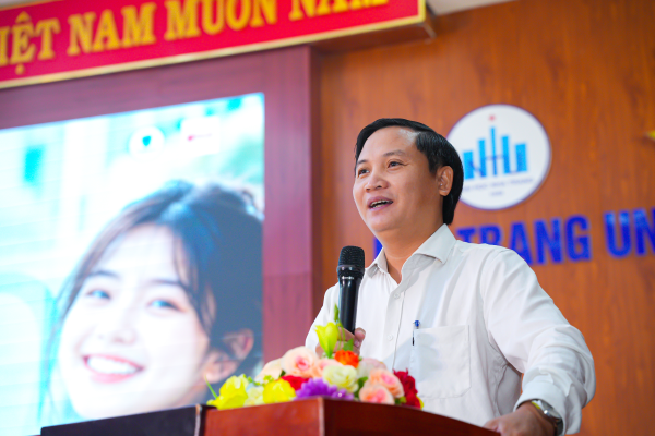 NTU TỔ CHỨC WORKSHOP “NỤ CƯỜI ĐẸP – TỰ TIN TỎA SÁNG”, TRAO 90 SUẤT HỌC BỔNG CHO SINH VIÊN