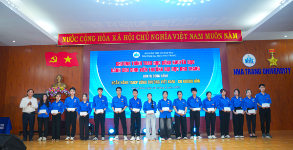 NTU TỔ CHỨC WORKSHOP “NỤ CƯỜI ĐẸP – TỰ TIN TỎA SÁNG”, TRAO 90 SUẤT HỌC BỔNG CHO SINH VIÊN