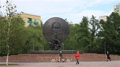 Câu chuyện cảm động bên tượng đài Bác Hồ ở thủ đô nước Nga