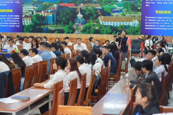 HỘI THẢO "GIÁO DỤC PHÁP LUẬT TRONG BỐI CẢNH CHUYỂN ĐỔI SỐ HIỆN NAY"