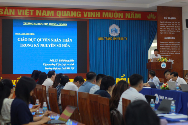 HỘI THẢO "GIÁO DỤC PHÁP LUẬT TRONG BỐI CẢNH CHUYỂN ĐỔI SỐ HIỆN NAY"