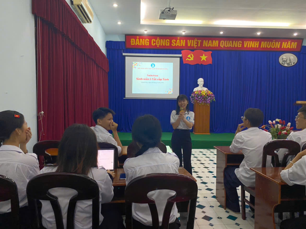SINH HOẠT CÂU LẠC BỘ SINH VIÊN 5 TỐT CẤP TỈNH "CHIA SẺ HÀNH TRÌNH NGHIÊN CỨU KHOA HỌC" VÀ "CHIA SẺ BÍ QUYẾT SINH VIÊN 5 TỐT"