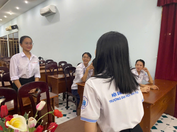 SINH HOẠT CÂU LẠC BỘ SINH VIÊN 5 TỐT CẤP TỈNH "CHIA SẺ HÀNH TRÌNH NGHIÊN CỨU KHOA HỌC" VÀ "CHIA SẺ BÍ QUYẾT SINH VIÊN 5 TỐT"